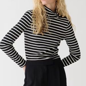 Vintage rib knit turtleneck with buttons in stripe